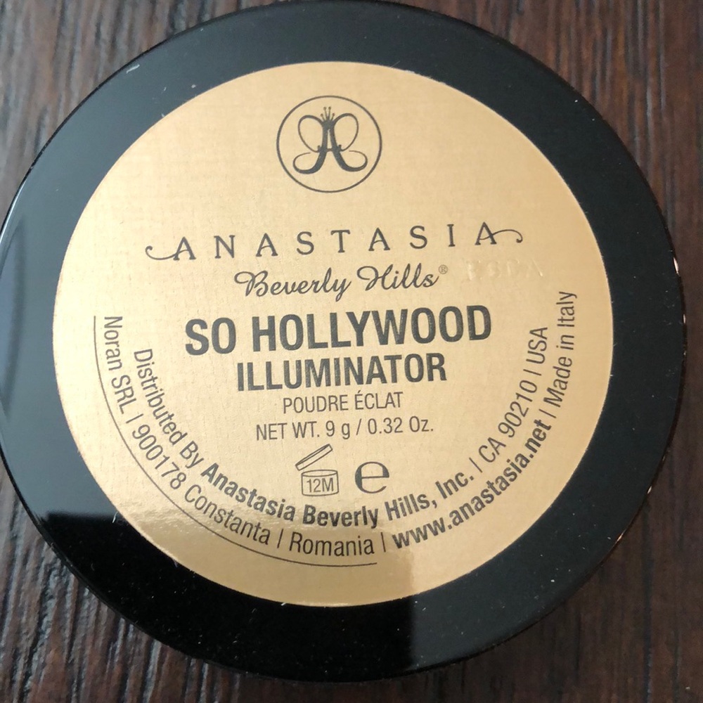 Anastasia Beverly Hills So Hollywood highlighter